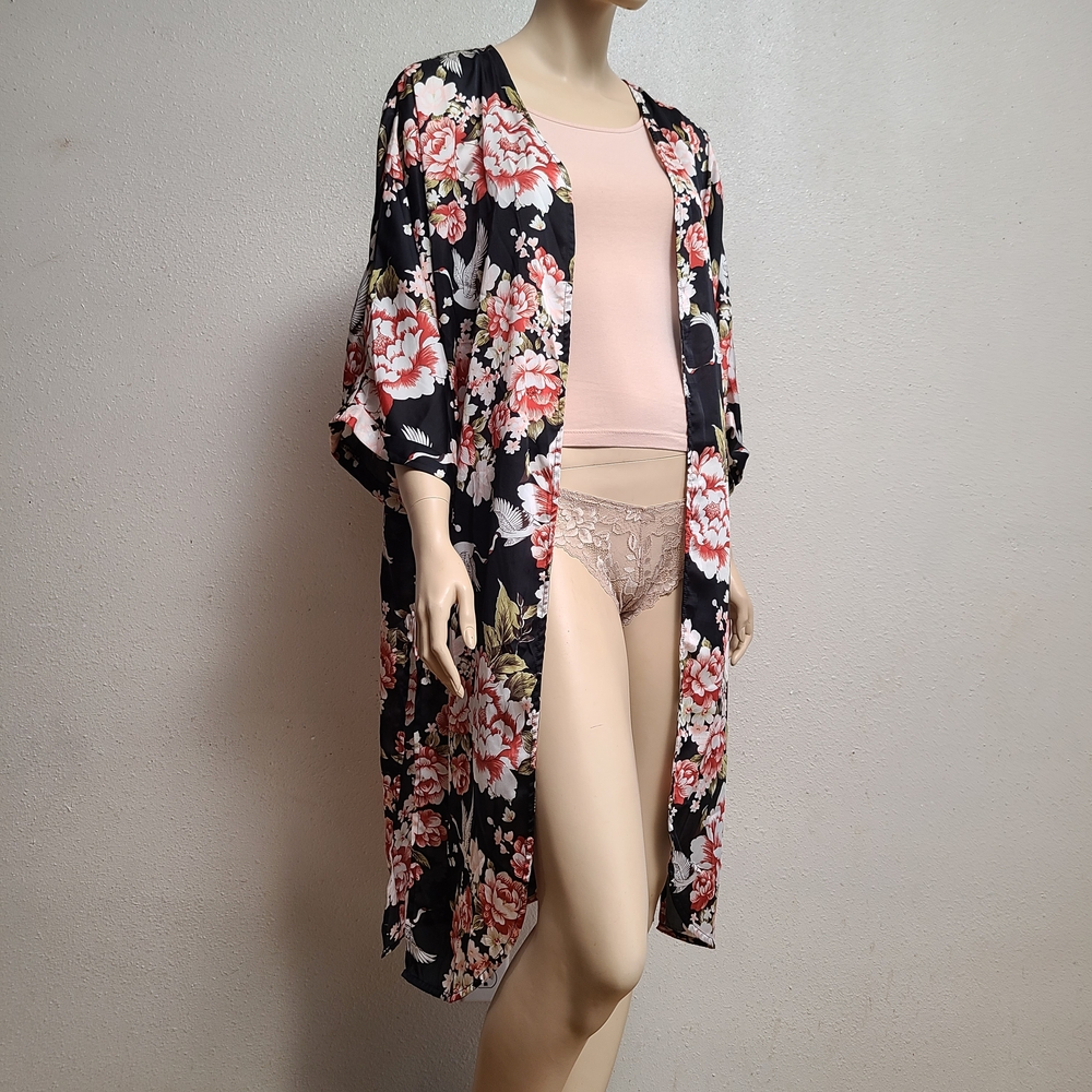 Floral Kimono Robe - Black and Pink